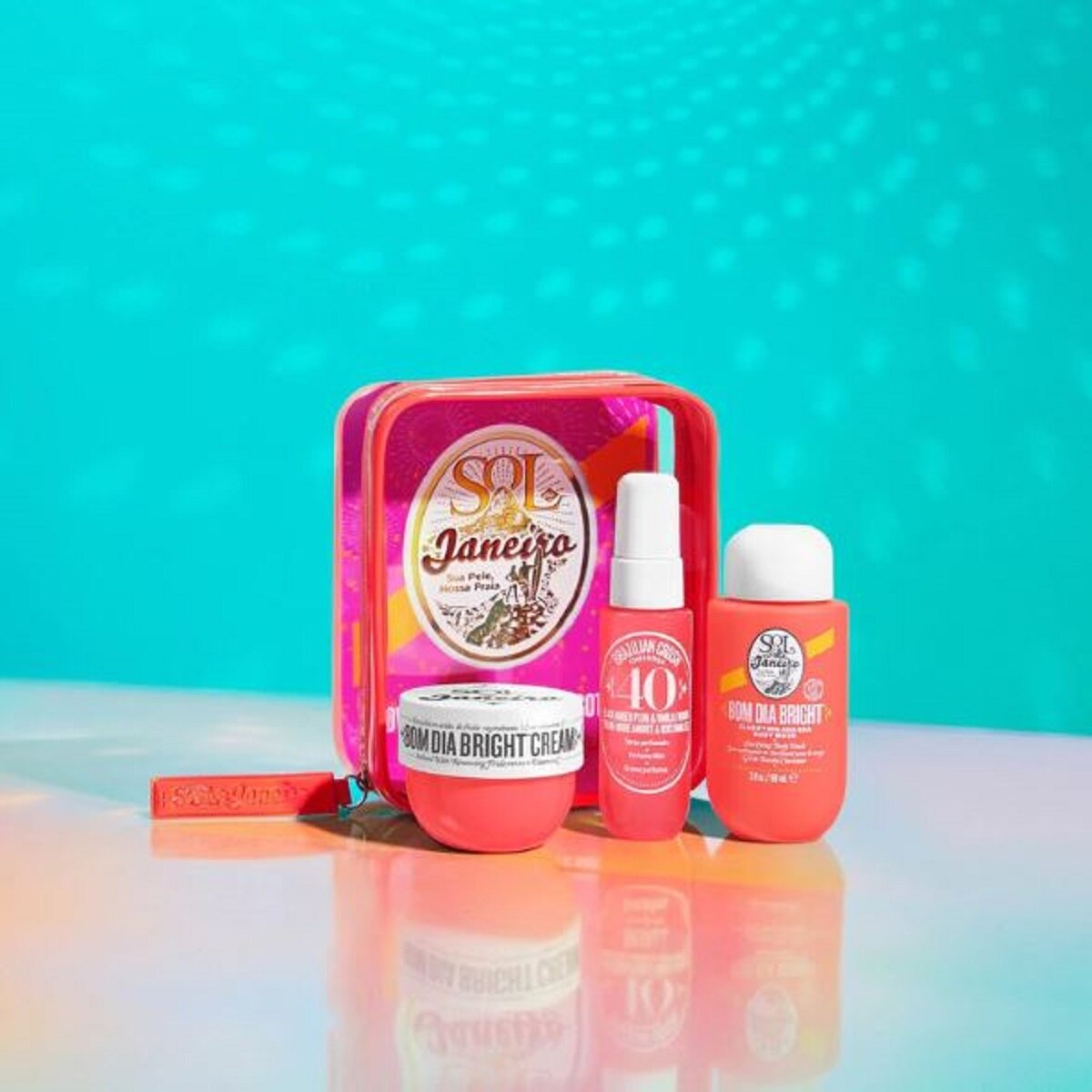 BOM DIA JET SET (SET DE CREMA, PERFUME Y SHAMPOO DE BA&Ntilde;O)